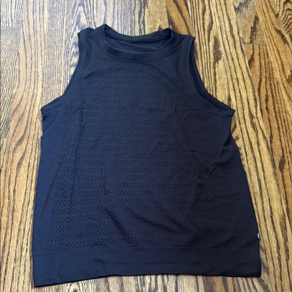 Lululemon black tank size 6
